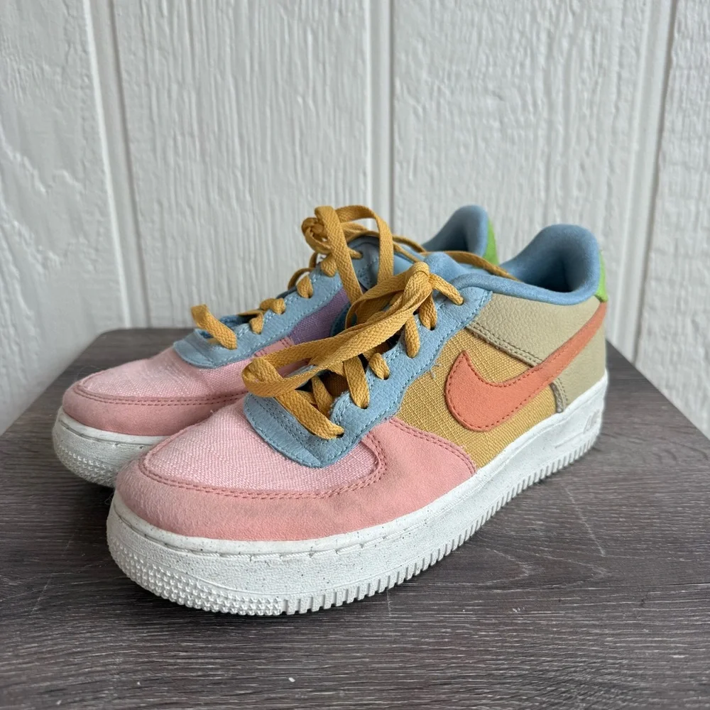 Nike Air Force 07 LV8 Sun Club Sneakers